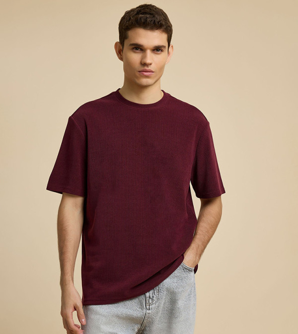 Textured T-Shirt with Crew Neck and Short Sleeves