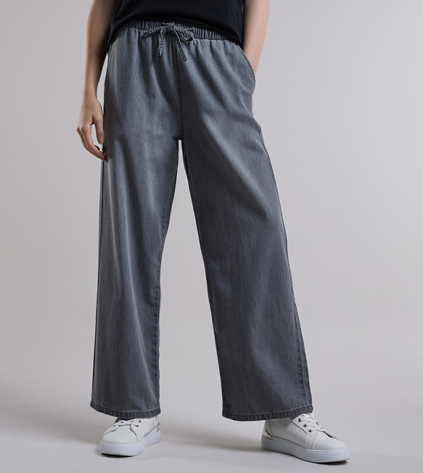 Washed Wide Leg Jeans with Button Closure