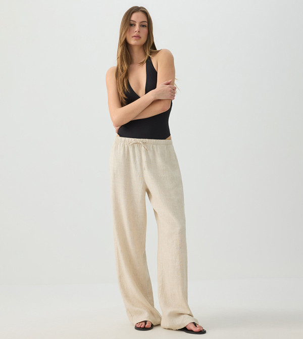 Solid Mid Rise Loose Fit Trousers