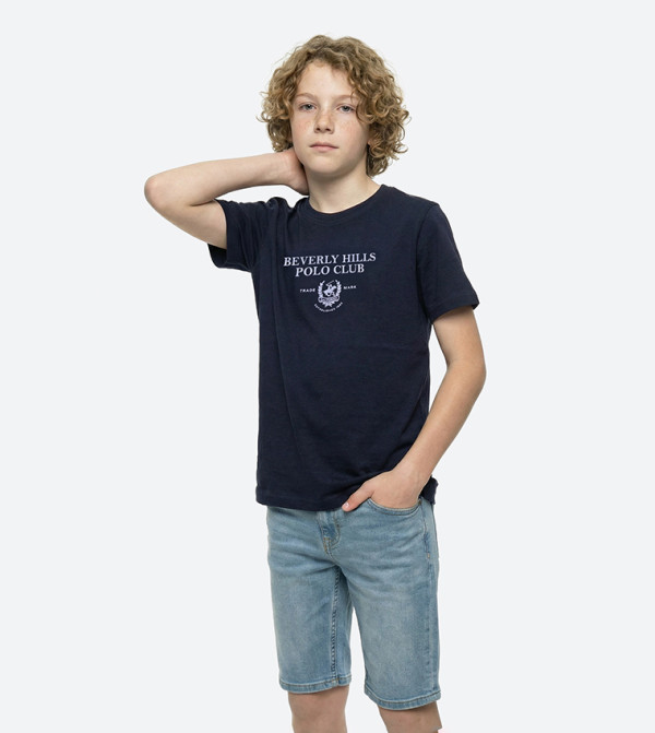 تيشيرت بطبعة شعار وقبة مستديرة 