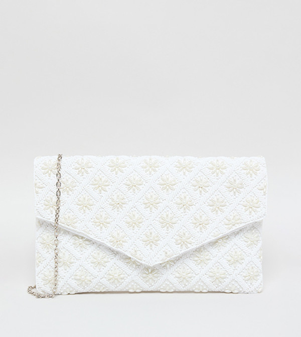 شنطة كلاتش مزينة