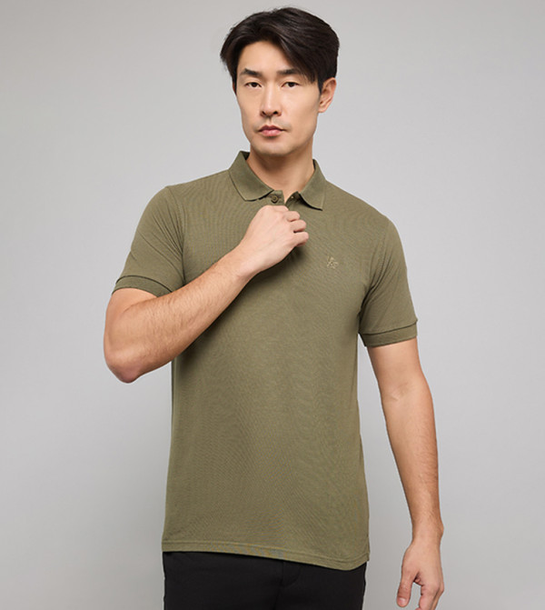 تيشيرت بولو بكم قصير