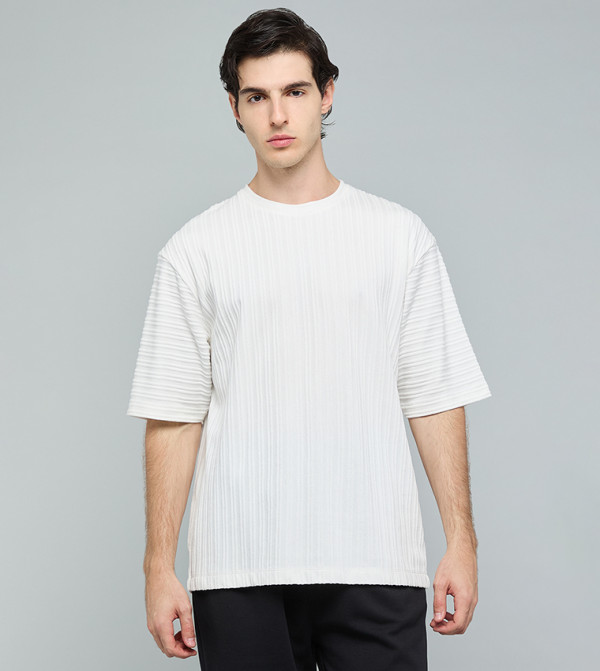 تيشيرت كم قصير بقبة مستديرة 