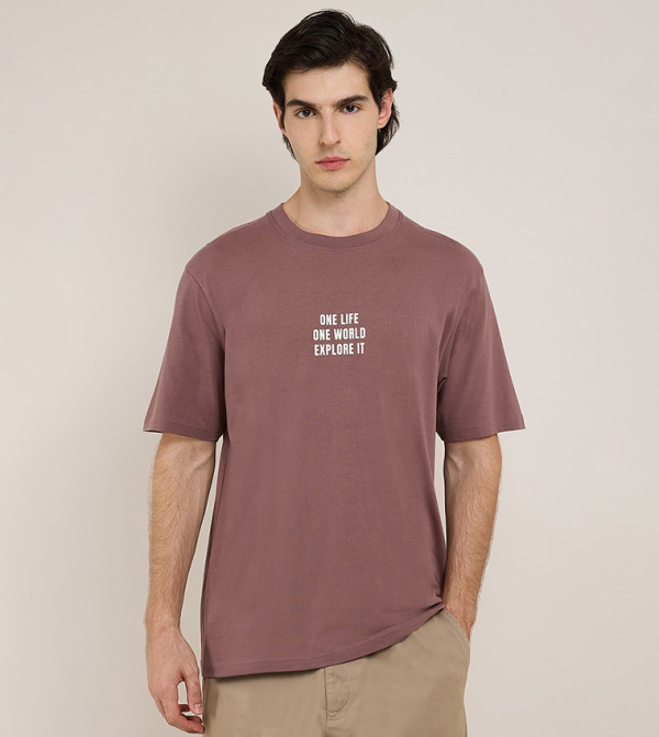 Typography Print T-Shirt with Crew Neck and Short Sleeves