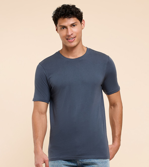 تيشيرت سادة كم قصير بقبة مستديرة 