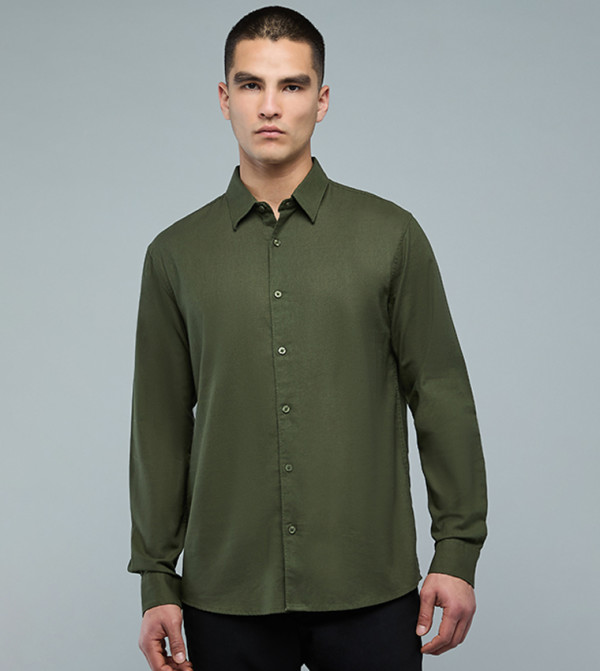 قميص كم طويل بقبة كلاسيك