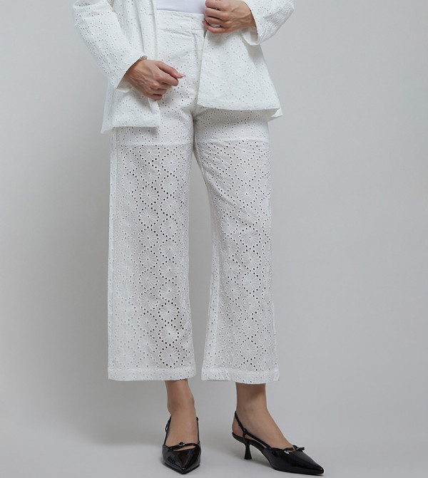 بنطلون سادة واسع بأزرار 