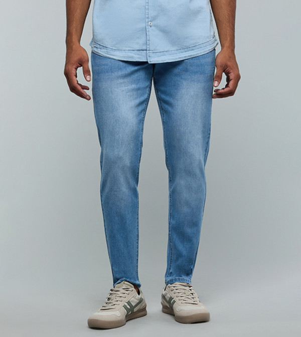 Washed Carrot Fit Jeans with Button Closure