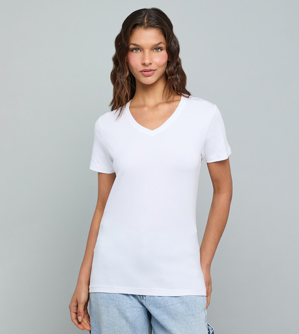 Solid T-Shirt With V-Neck and Short Sleeves