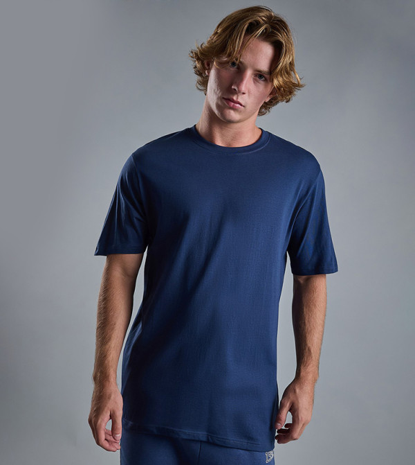 تيشيرت سادة برقبة مستديرة وبكم قصير