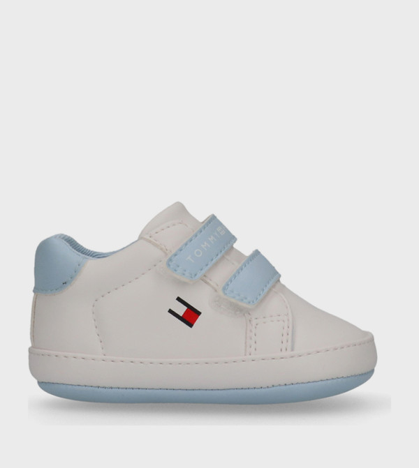 سنيكرز بشعار وحزام فليكرو 