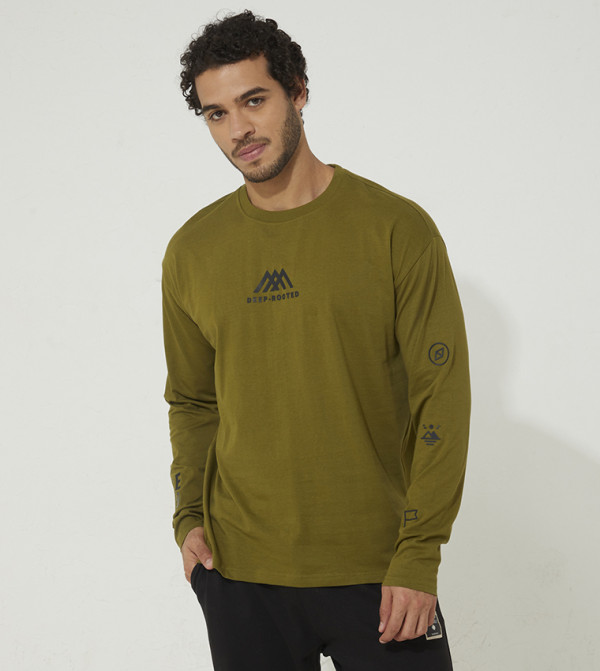 تيشيرت بأكمام طويلة وجيب وسحاب