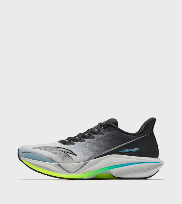 MACH V Running Shoes