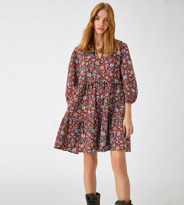 فستان ميني بأكمام منفوخة مطبوع