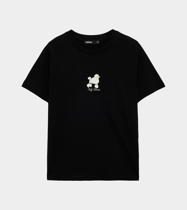 تيشيرت بكم قصير مطرز