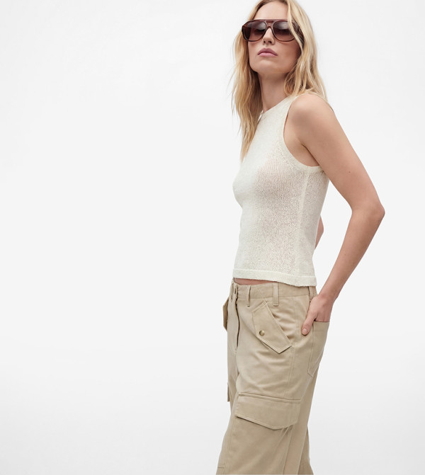 Textured Crew Neck Sleeveless Top