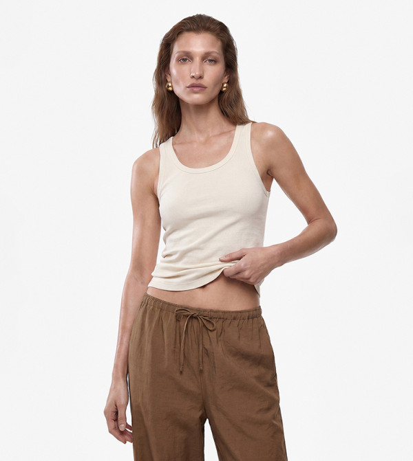 Ribbed Scoop Neck Sleeveless Top
