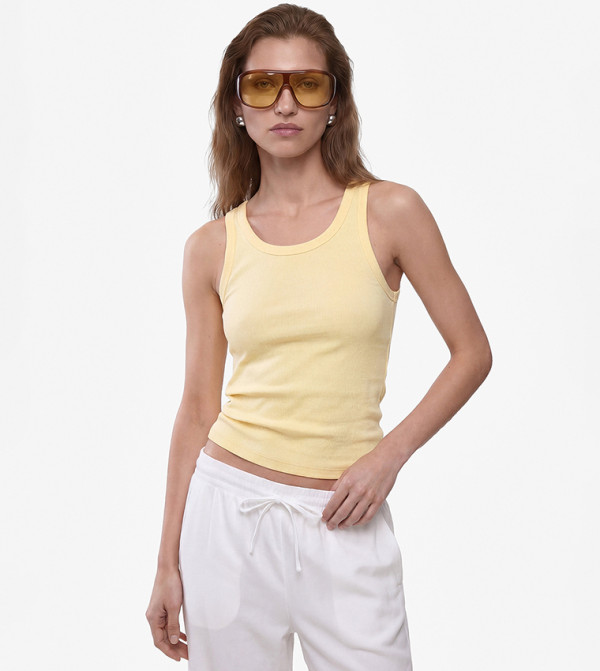 Solid Scoop Neck Sleeveless Top