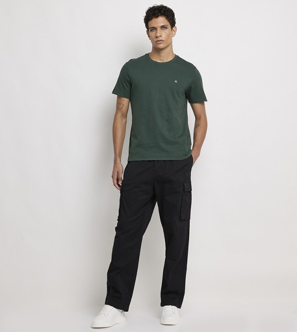 Solid Straight Fit Cargo Pants