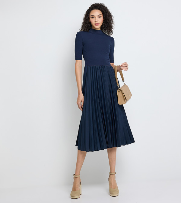 Ribbed Short Sleeves Midi Dress