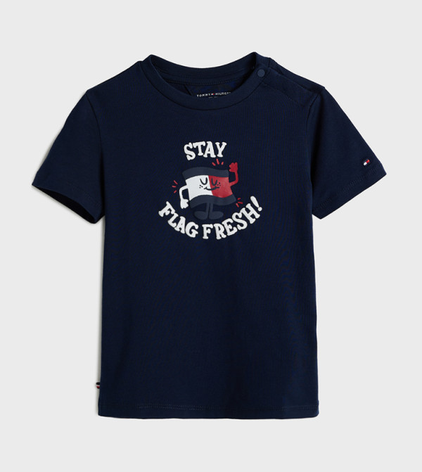 تيشيرت بطبعة واكمام قصيرة