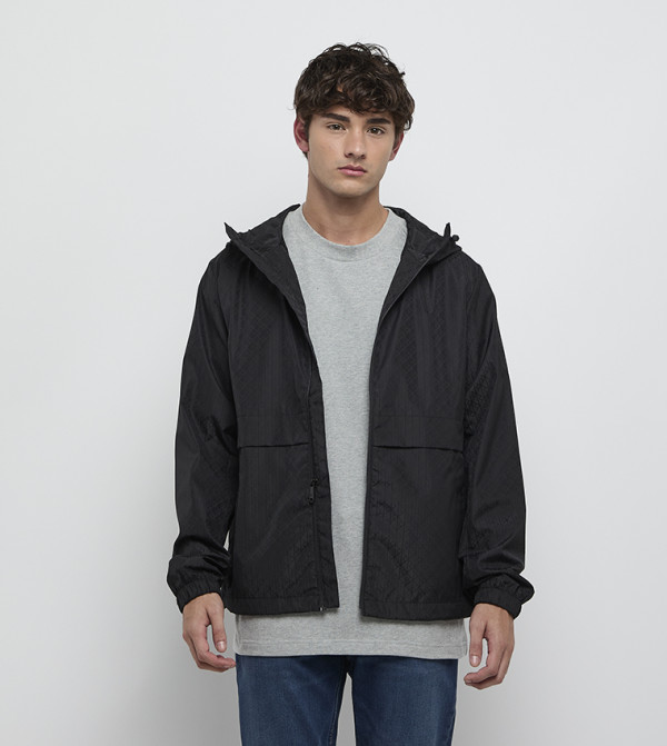 جاكيت نايلون بشعار وهودي 