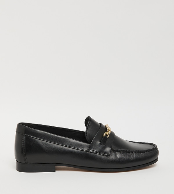Metal Accent Round Toe Leather Loafers