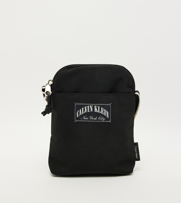 Label Detail Front Pocket Reporter Bag