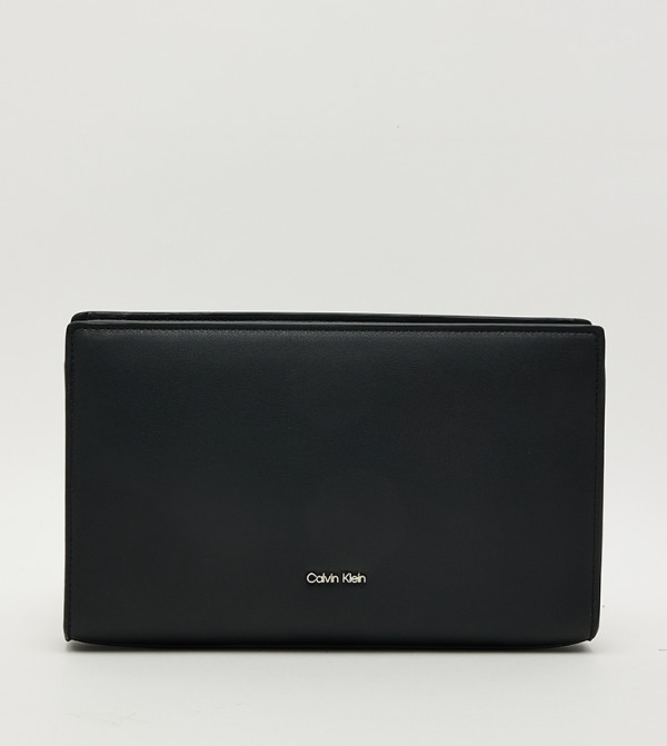 باوتش صغير بسحاب وشعار 