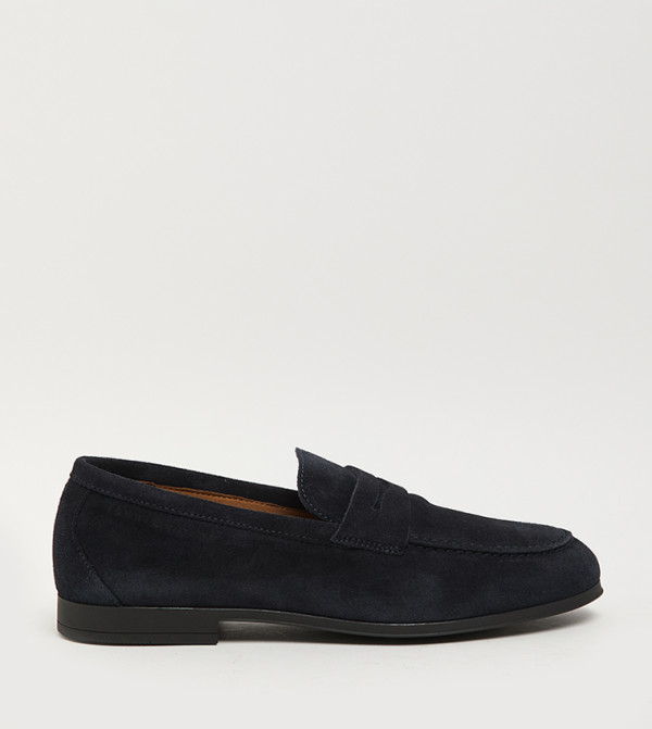 Round Toe Suede Loafers