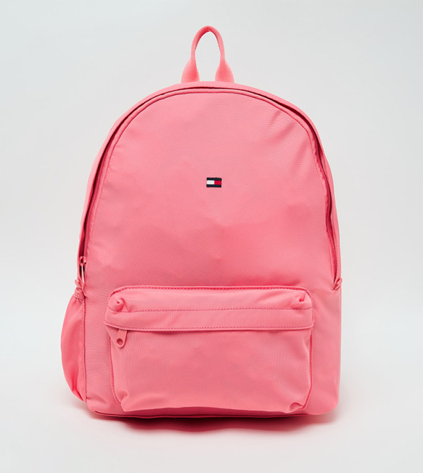 شنطة ظهر بسحاب مطرزة بشعار 