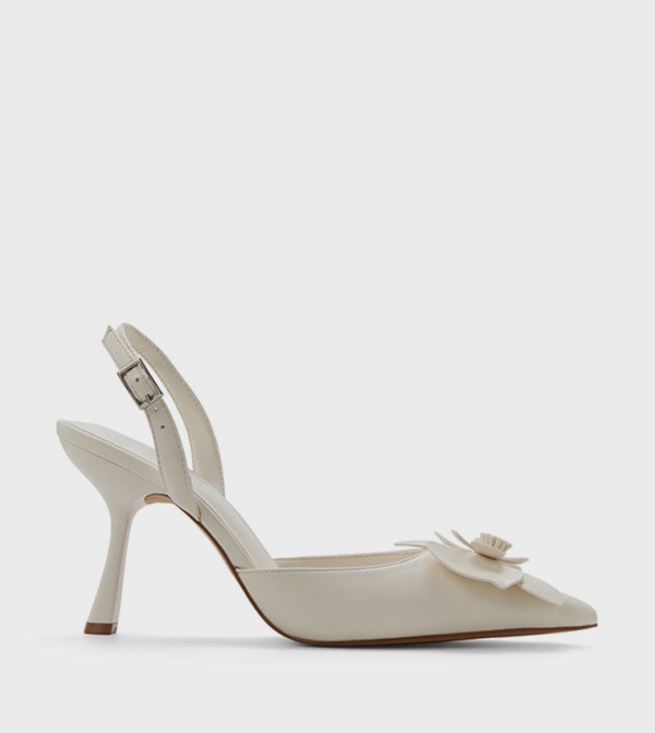 AERYSS Solid Pointed Toe Pumps