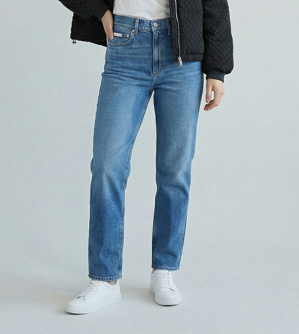 DELAWAR Washed High Rise Mom Fit Jeans