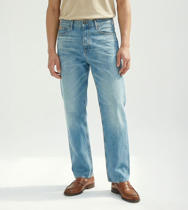 RIVER Washed Relaxed Fit Jeans