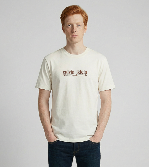 تيشيرت كاجوال كم قصير بطبعة شعار