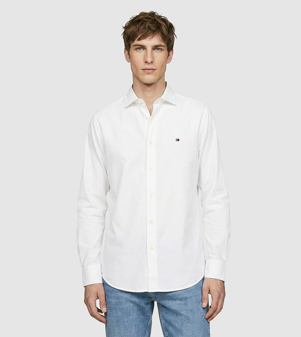 قميص بكم طويل بتفصيل شعار