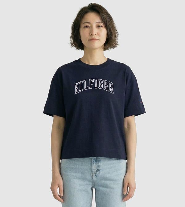 تيشيرت فارسيتي كم قصير بطبعة شعار