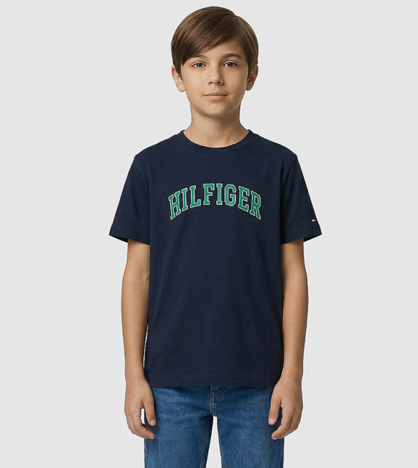 تيشيرت فارسيتي كم قصير بطبعة شعار