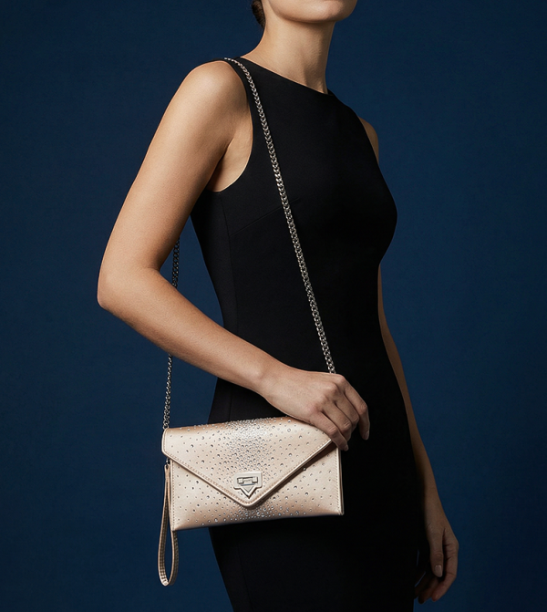 IILIANA Embellished Envelop Clutch