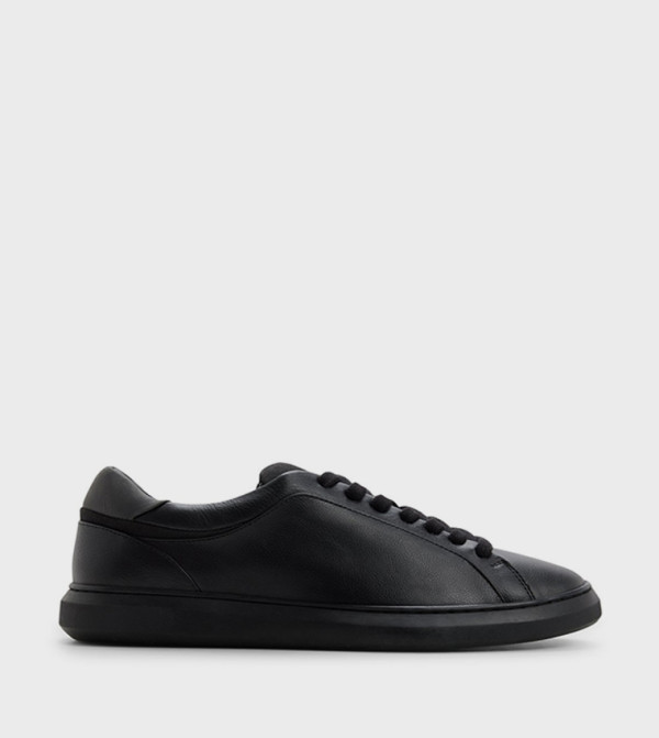 ALDRICH Solid Lace-Up Sneakers