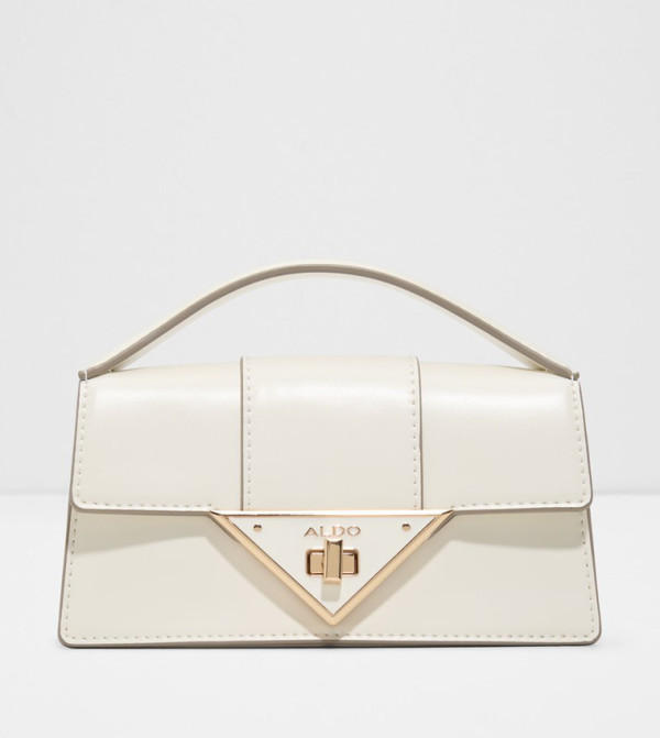 شنطة يد بتصميم ظرف