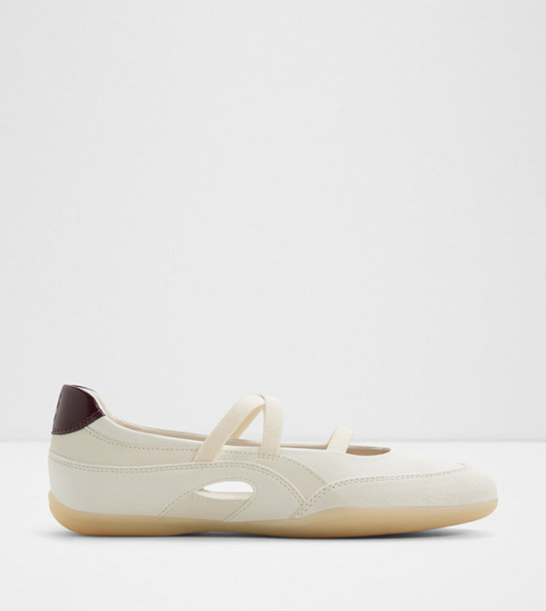 ARABESQUE Cut-Out Mary Jane Shoes