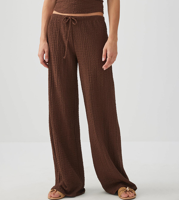 بنطلون واسع برباط 