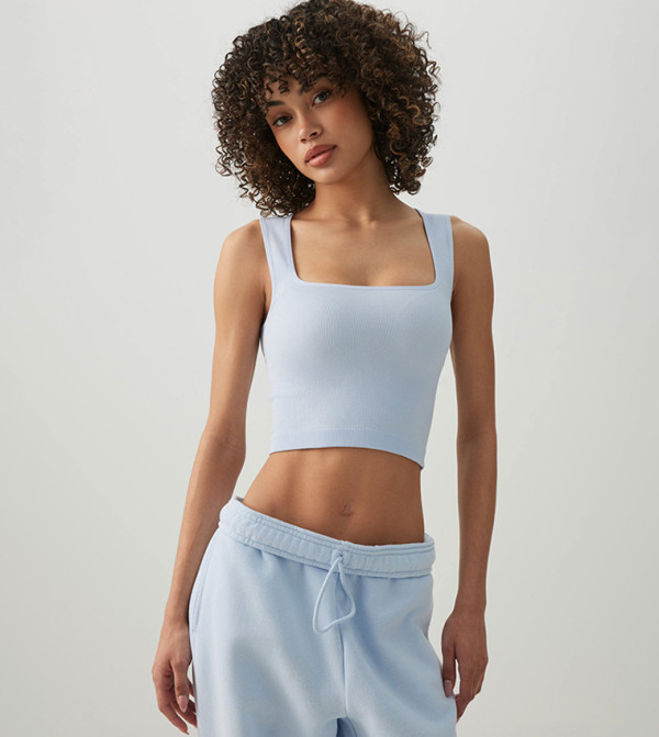 تانك توب قصير مرن بدون خياطة