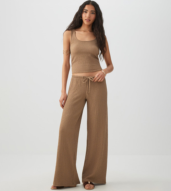 Textured Scoop Neck Tank Top