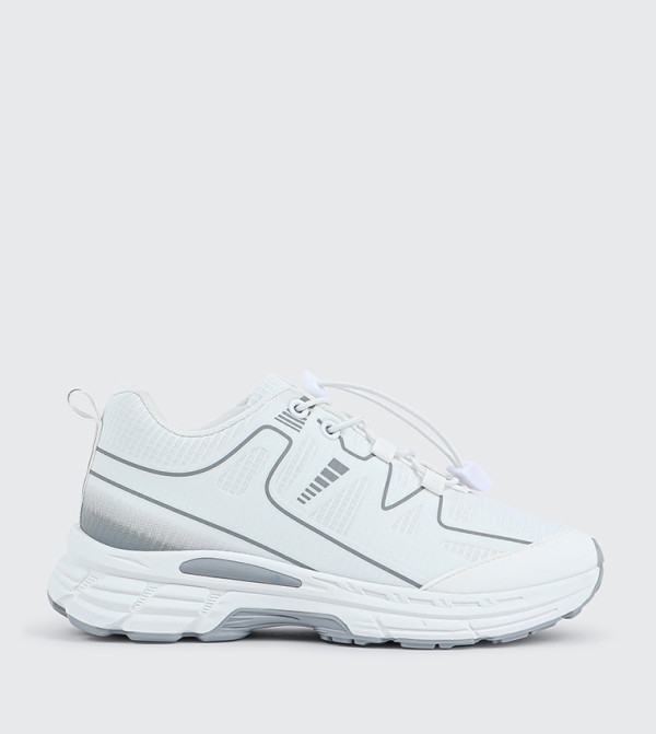 Bungee Lace Up Low Top Sneakers