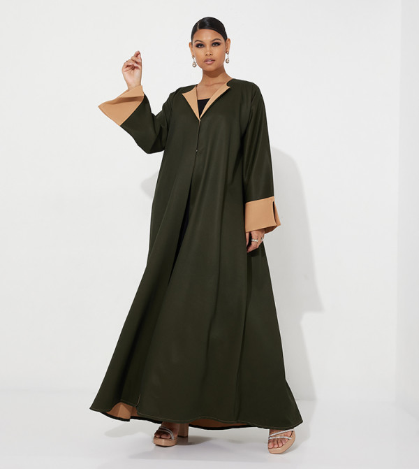 عباية واسعة بأساور