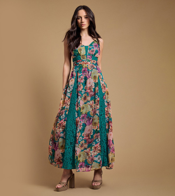Lace Paneled Waist Pleated Maxi Dress