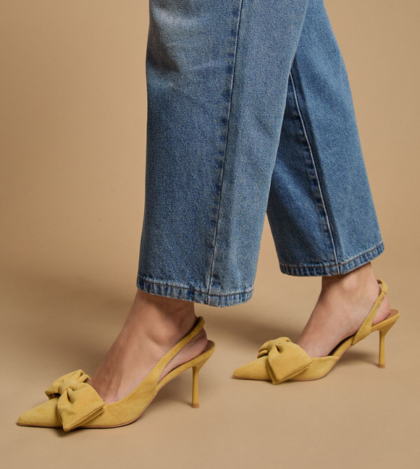 Rose Faux Suede Bow Detail Slingback Pumps