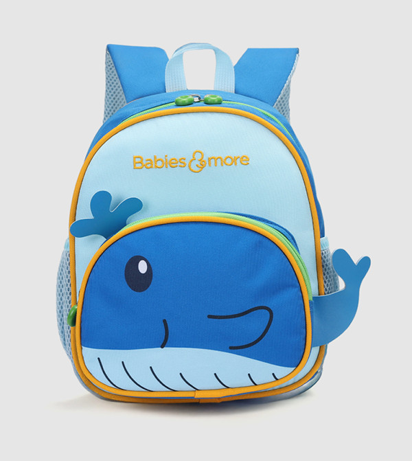 حقيبة ظهر بتفاصيل ثلاثية الأبعاد وجيب أمامي